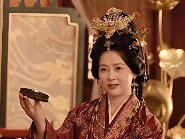 《嫁金钗》大结局：皇后以为姓韩就稳了结果碧桃一死魏娆疯批反击