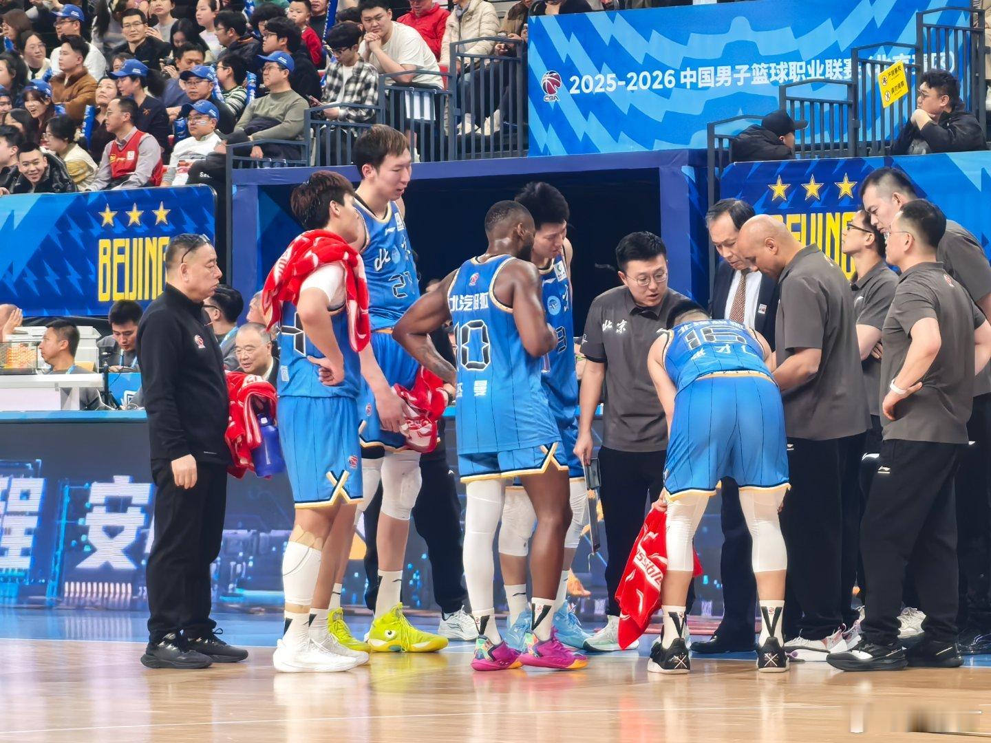 北京男篮vs广厦男篮 一阵消耗太大了，缺人也实在没办法，没有盈骏，赵睿的发挥已经