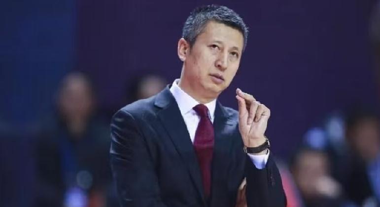 深夜官宣，胡明轩火线增补国家队。郭士强这一招，直接把难题甩给了陈海涛。

为啥非