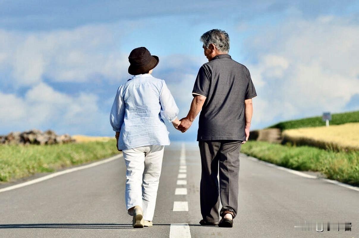 大学教授七年花费126万购买保健品！保健品行业的忽悠有多厉害：大学教授竟会乖乖地