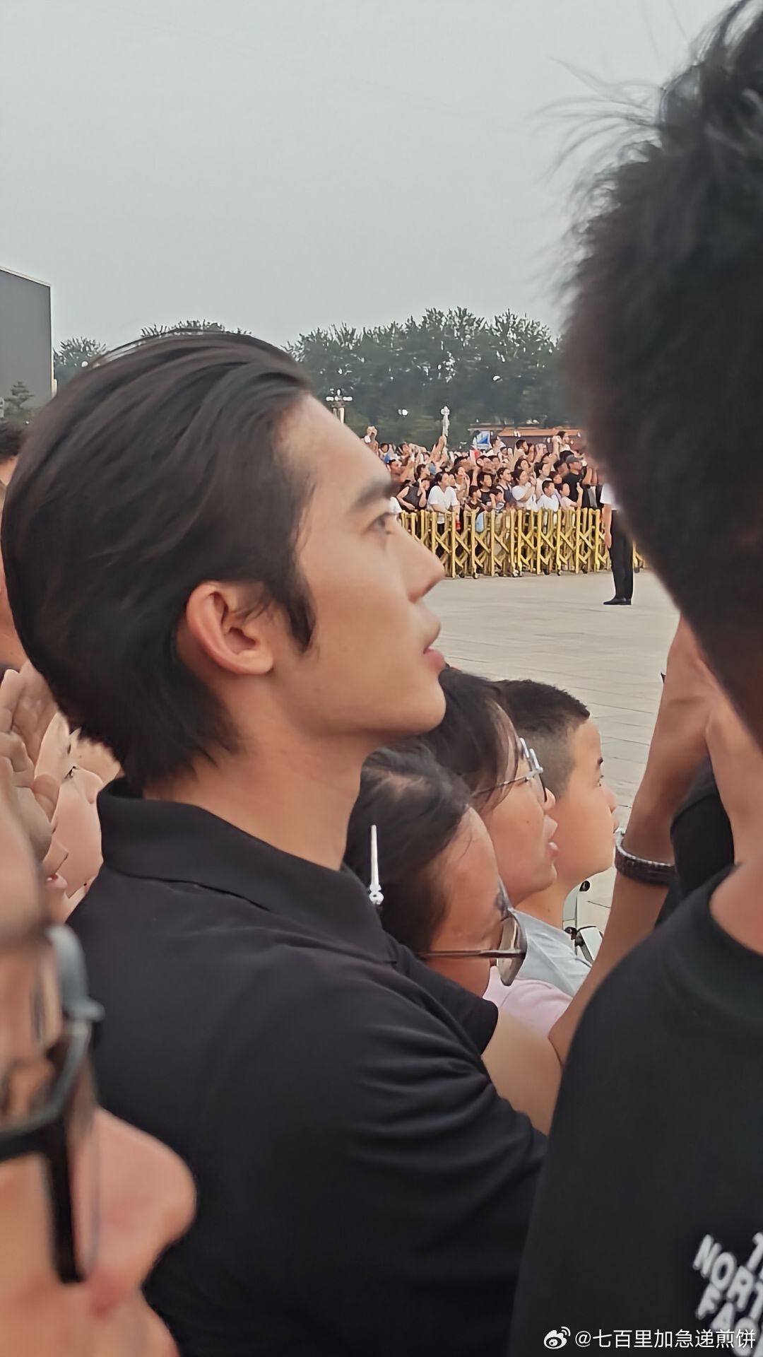 于适今天凌晨去看升旗被偶遇 ​​​