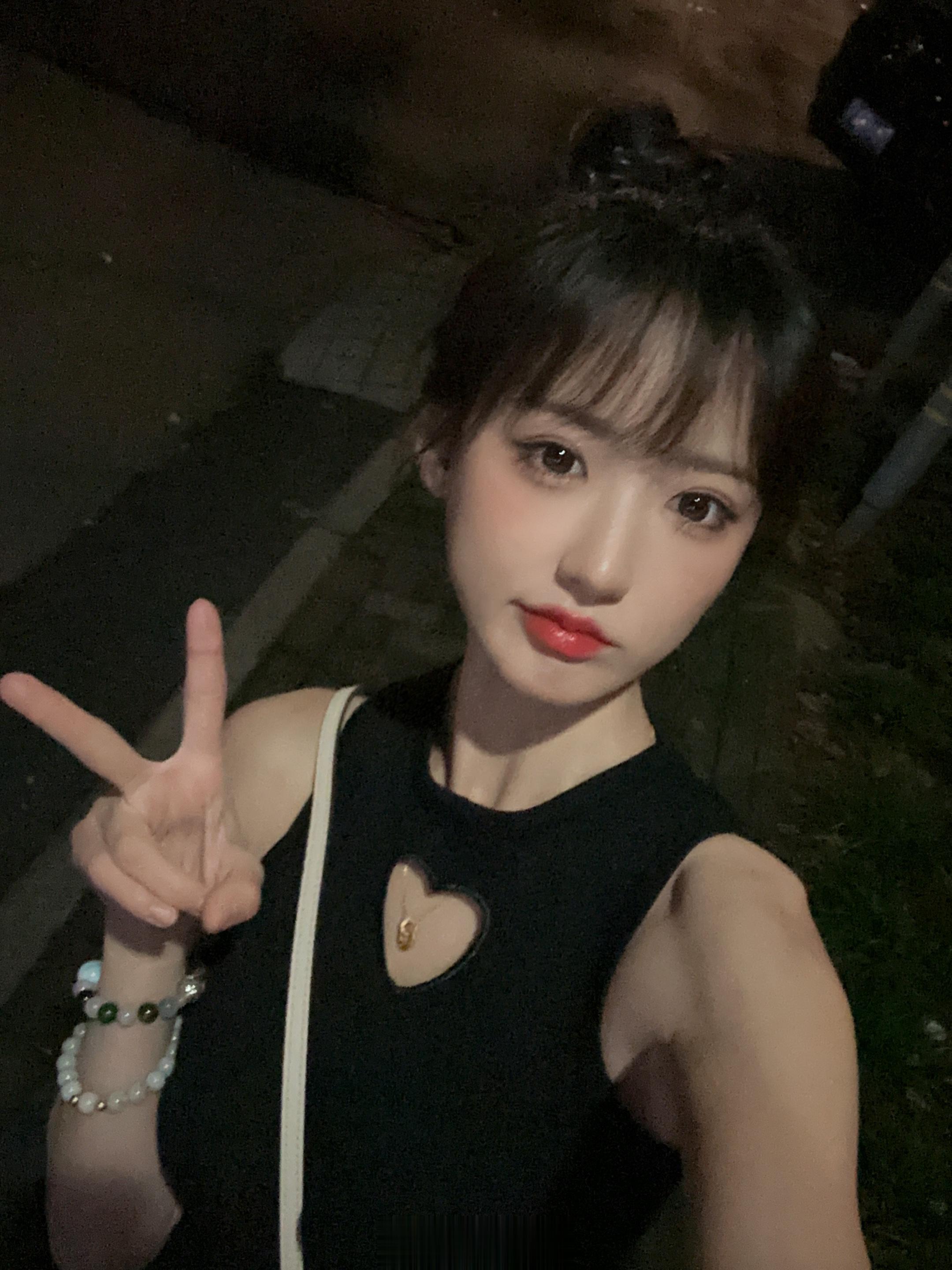 总是拍了照片忘记发！今天一个大补觉[可怜] ​​​