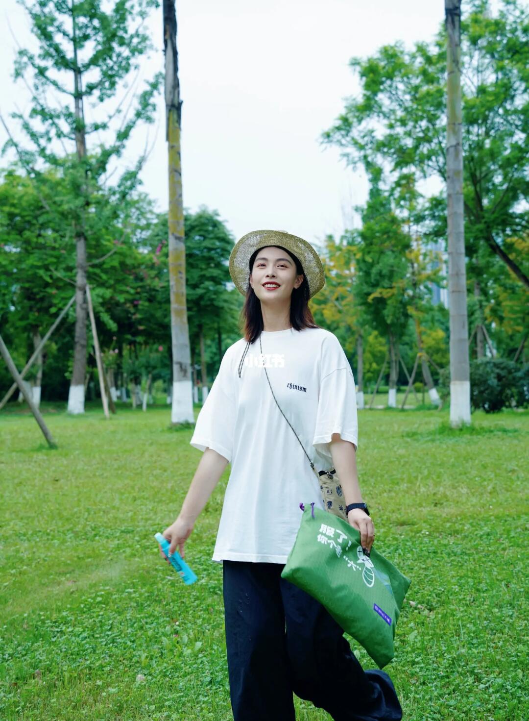 公园偶遇华住会新身份：古希腊驱赶蚊子的神