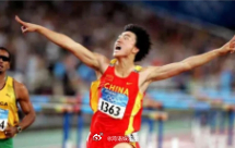 杨华说刘翔不懂舆情 刘翔发那条微博的时候，可能想过网友会替他说话。但他没想过“吃