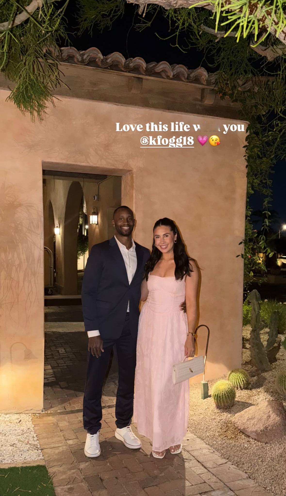 弗格夫妇盛装出席参加朋友婚礼 ​​​