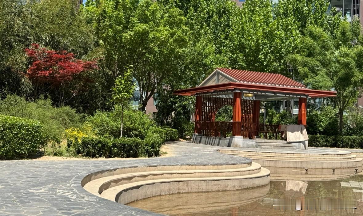 前天开始头条账号出了一点故障，发出的作品全部被限流了。

根据网络上一些作者的意