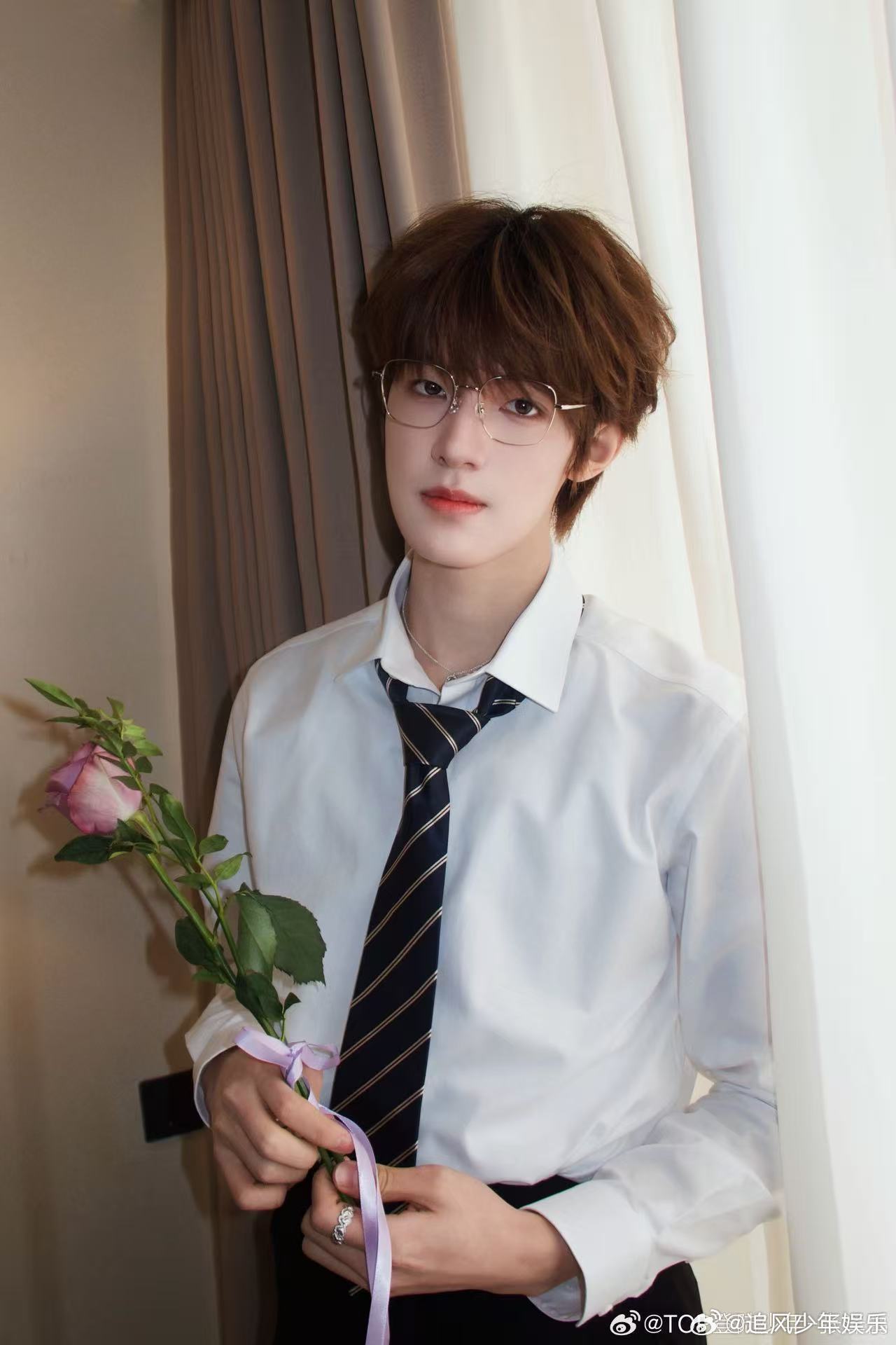 张泽禹一专秒切 真的被张泽禹一专秒切吓到，这就是顶流程度的人气，一直保持初心认真