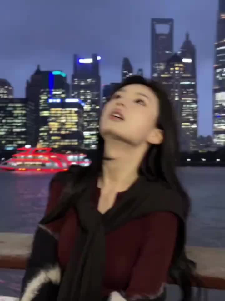 就好像我们两个没爱过一样