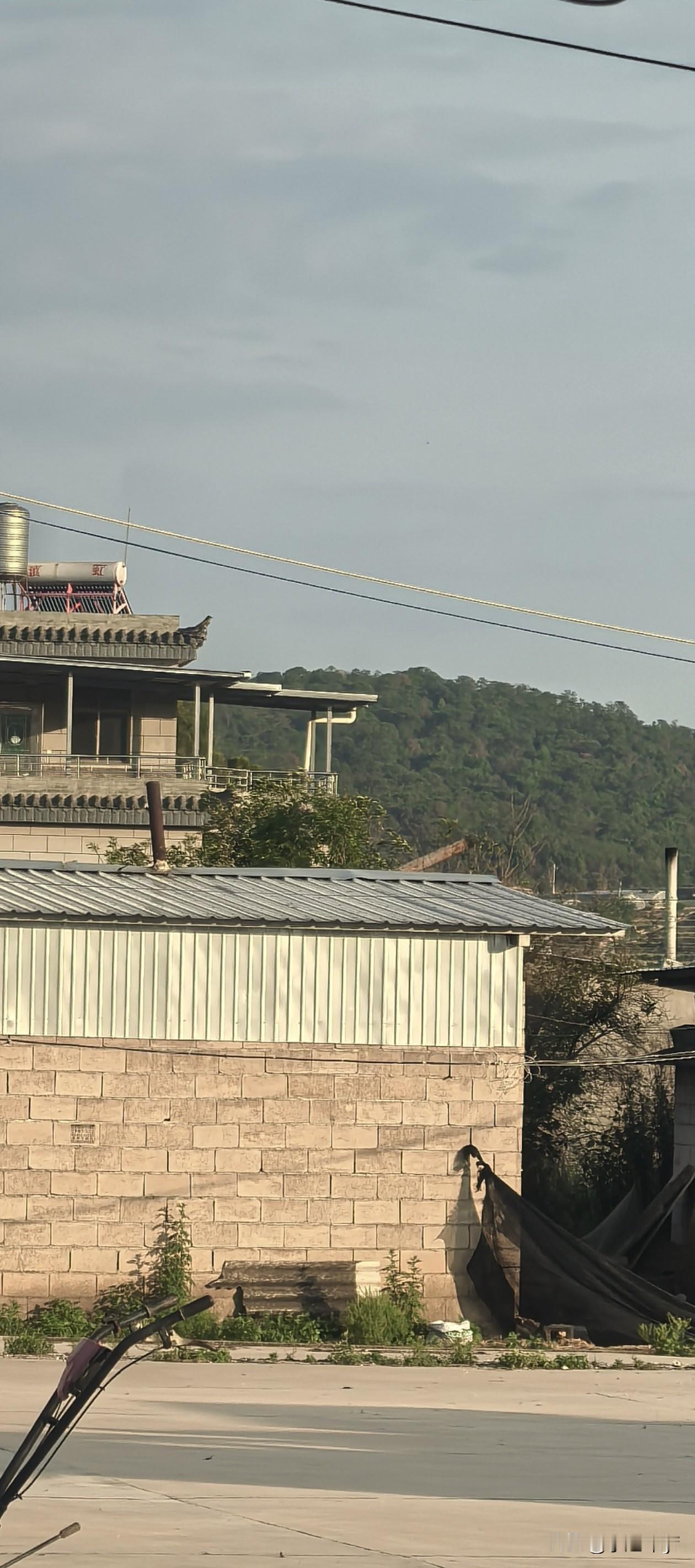 房子距离山有多远？感觉90％的人都猜错！