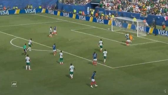 【姆巴佩破门，奥利塞助攻，法国2-0塞内加尔】        世界杯首轮法国vs