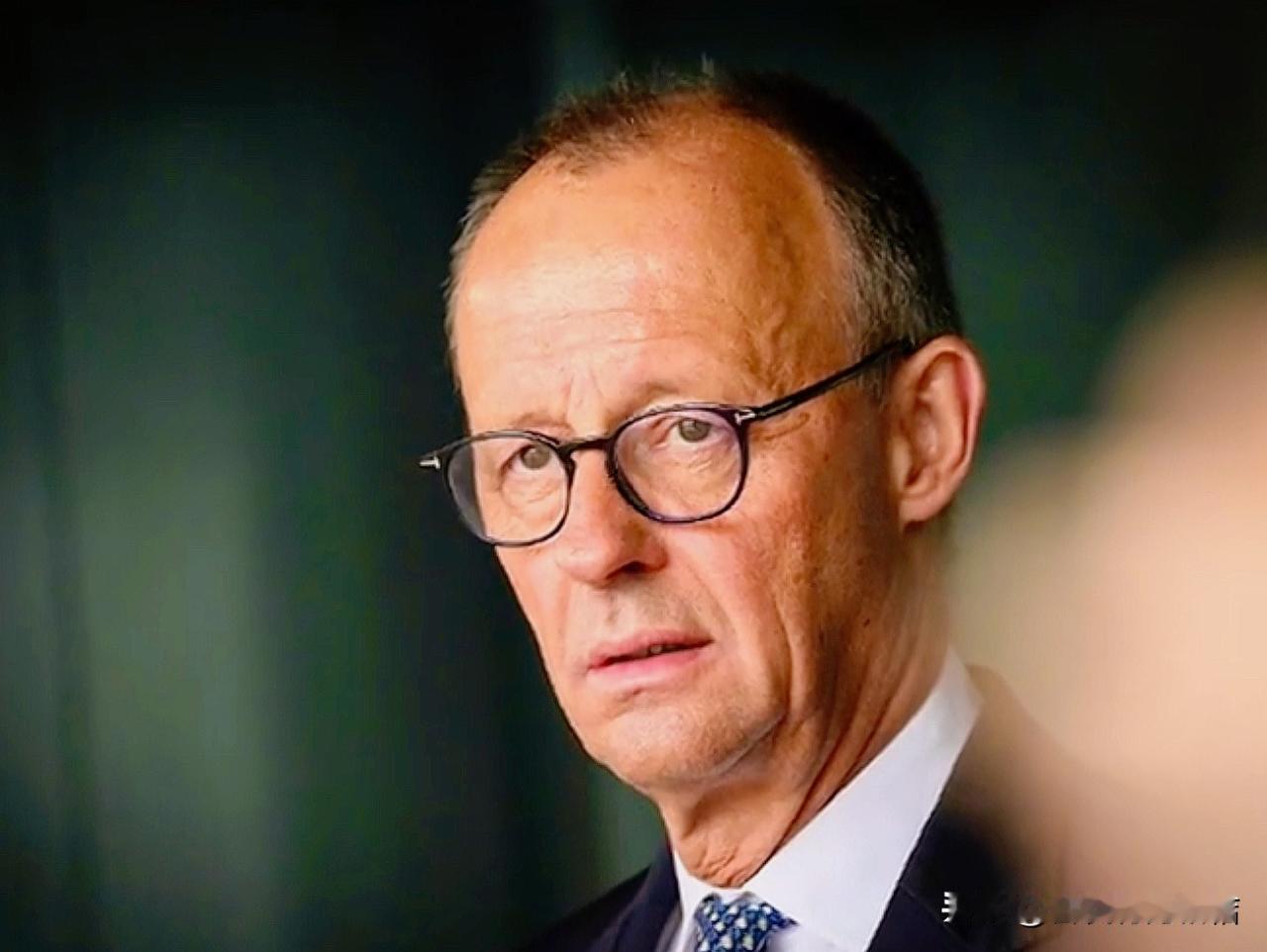 谁懂啊！

俄乌这场战，德国输麻了！

曾几何时，德国是欧洲的经济发动机，凭借“