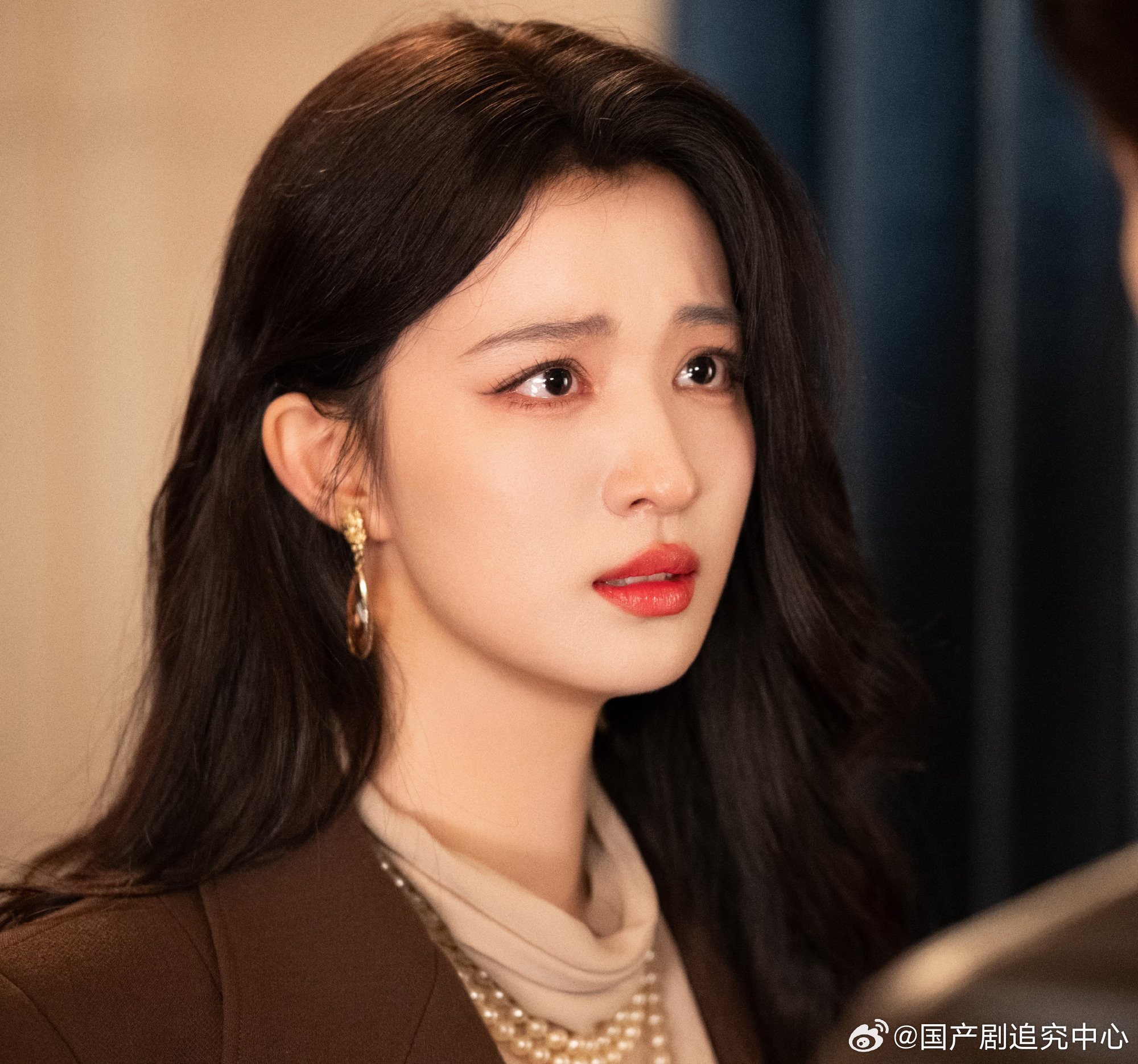 1.王楚然的镜片越来越厚了，验光单上的数字已经飙到了七百。2.tf第四代会重点推