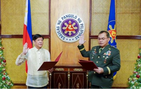 菲律宾军方发言人：中国胆敢拖走“马德雷山”号，就会用致命武器攻击中国。

南海仁