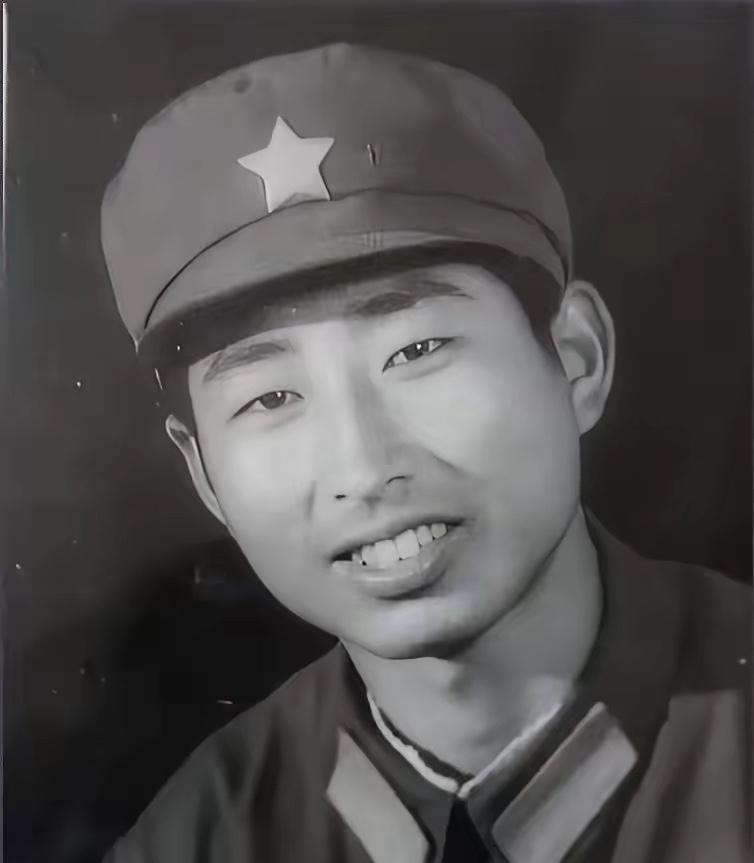 1979年，两名团级干部带着14人临阵脱逃，23岁排长却领着44名残兵和7名重伤