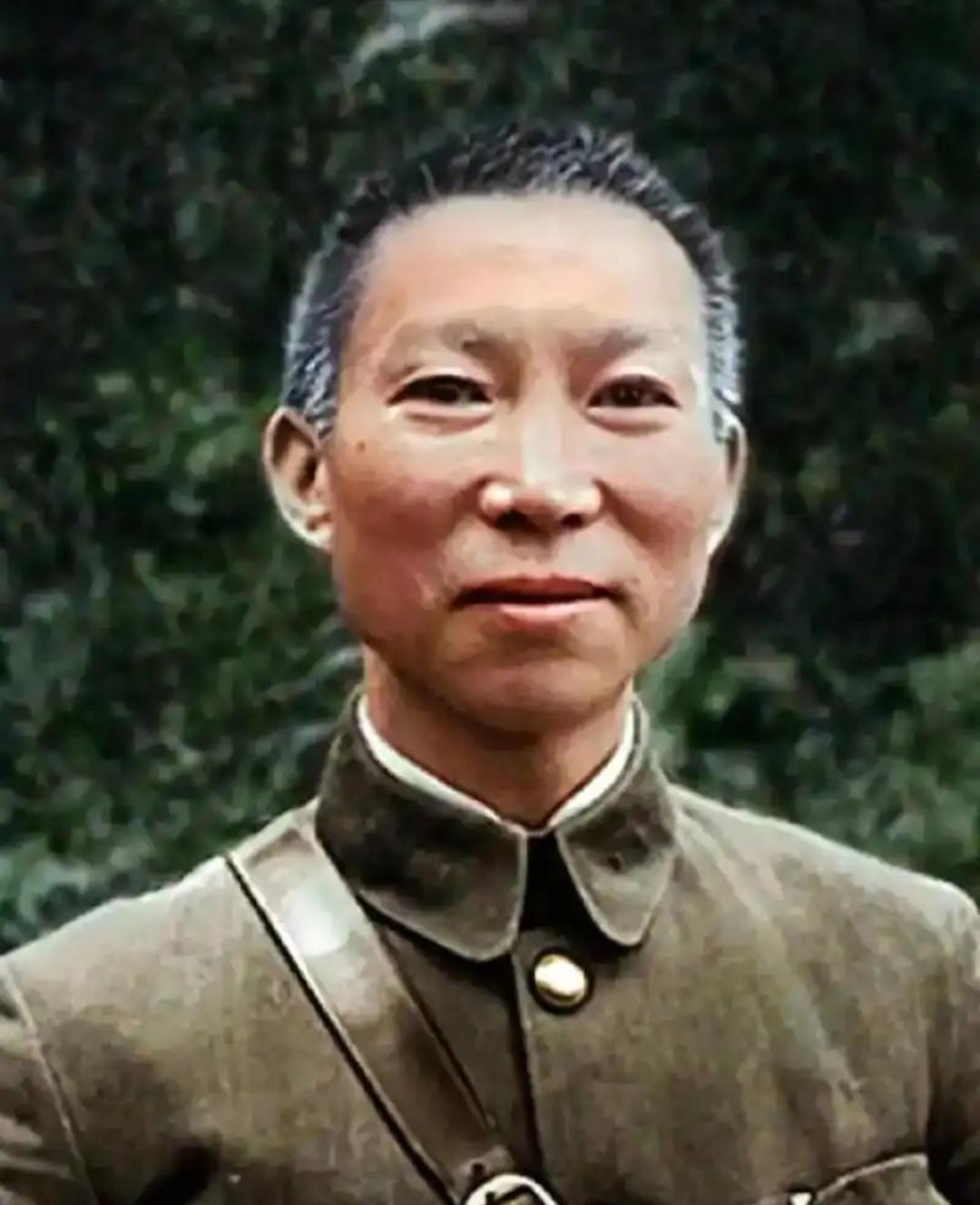 薛岳将军堪称抗战传奇。1896 年他出生于广东乐昌，有着“老虎仔”的绰号。抗战时