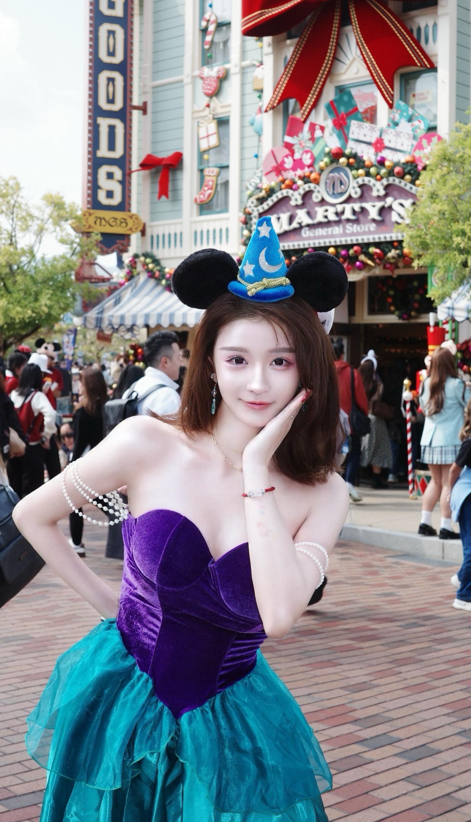 ¨ ·.· ¨:`· . ꔫ ˖*迟到的圣诞节快乐～🎅🏻🍎