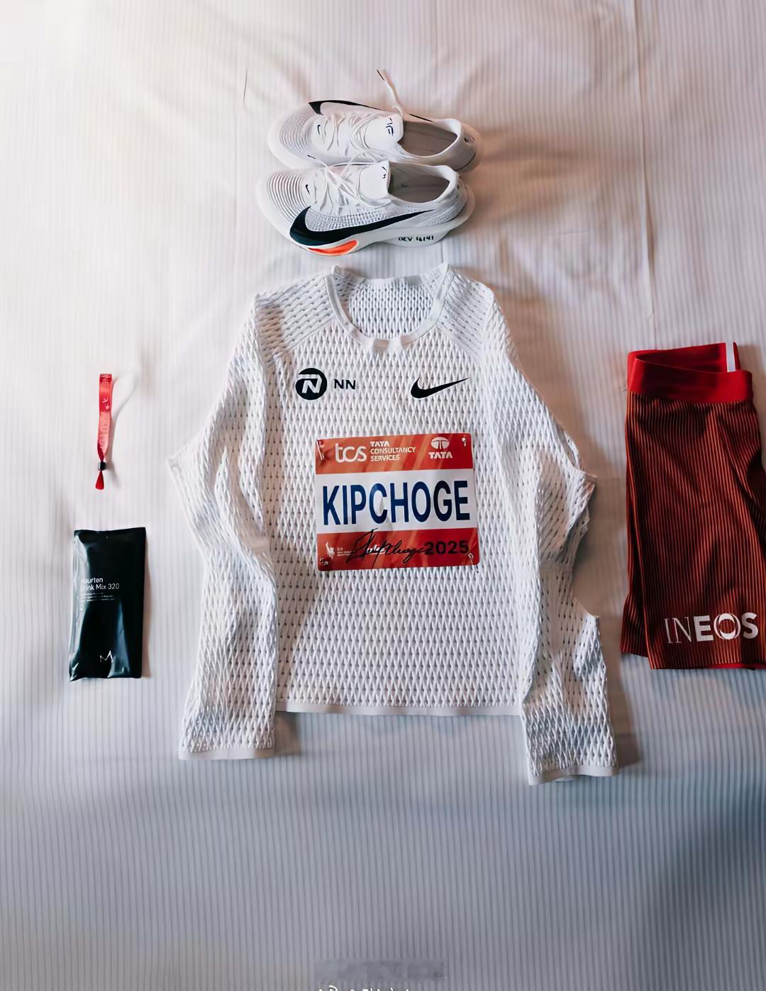 基普乔格2025纽约马拉松定妆照！这一次大满贯，或许也是最后一次了，加油！马拉松