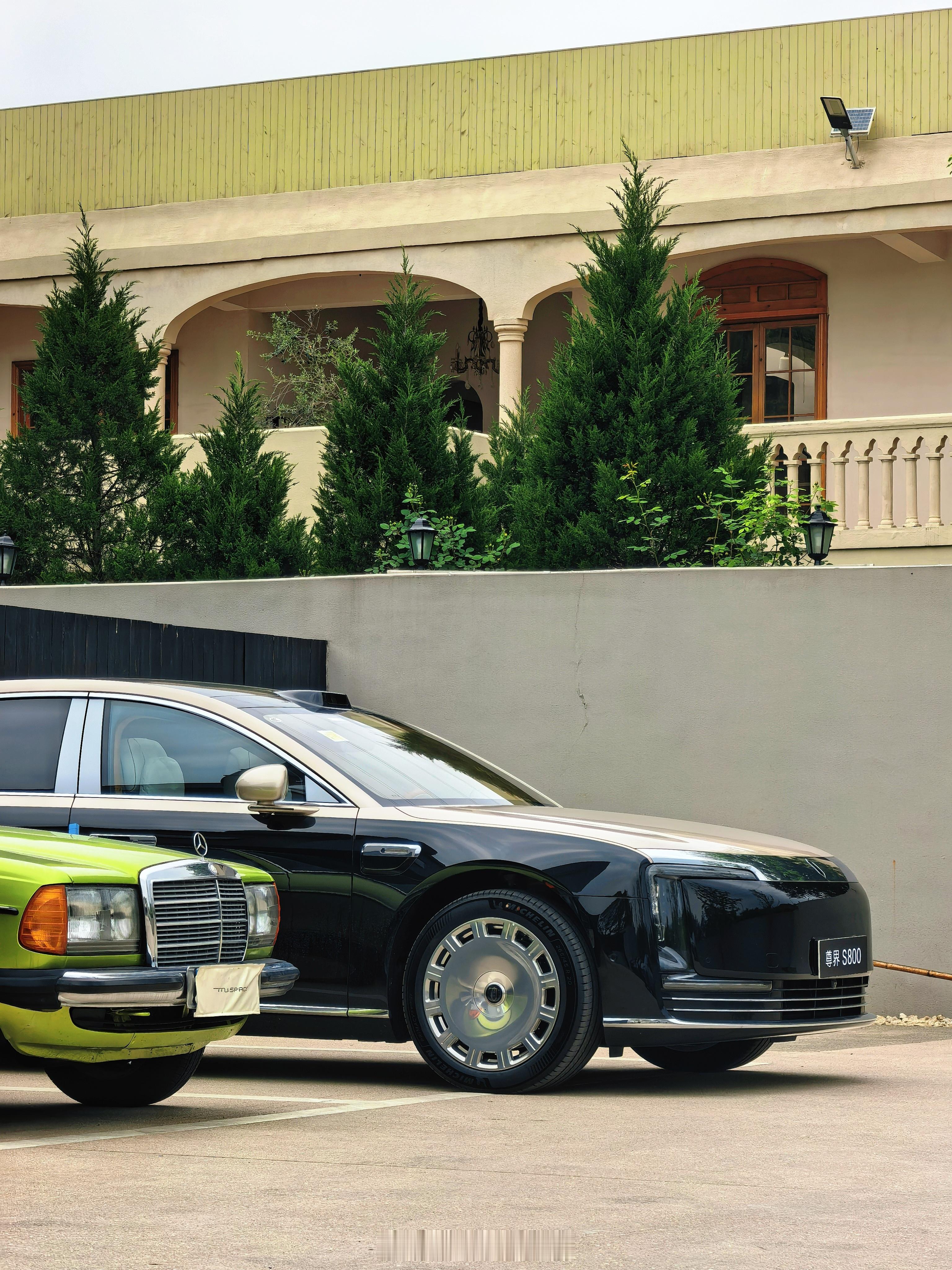 今天开尊界出门 去见一个好朋友 尊界我和汽车的日常