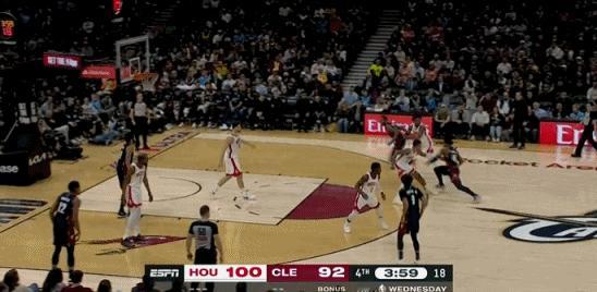 快下接球上篮2+1~！！ 