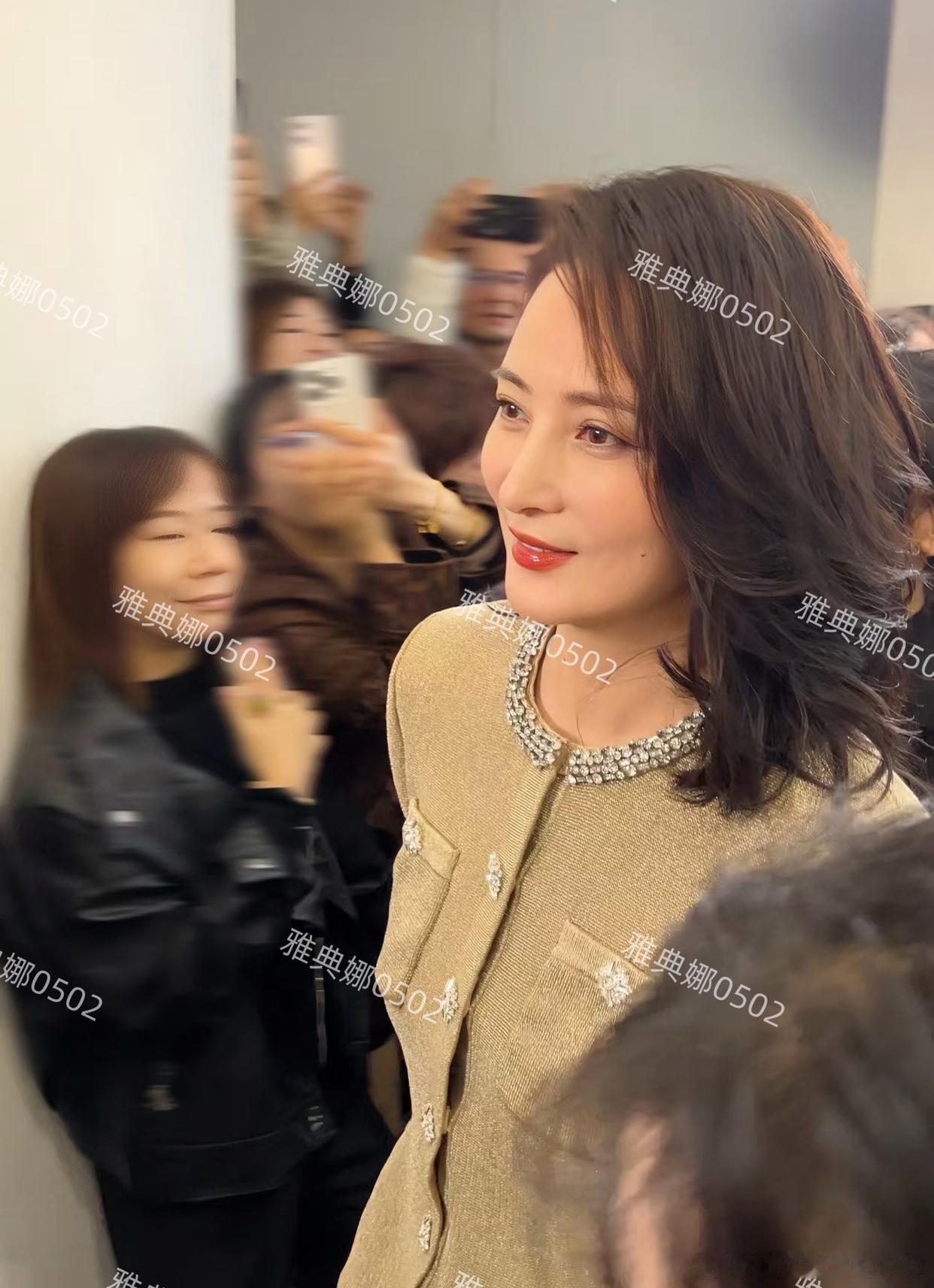 广州偶遇蒋勤勤，她怎么那么美？她从身边走过简直就像仙女一样，美的让人移不开眼睛!