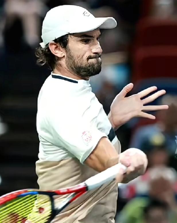 瓦舍罗惊天逆袭挺进四强！
上海大师赛上演热血翻盘

2023年ATP上海劳力士大