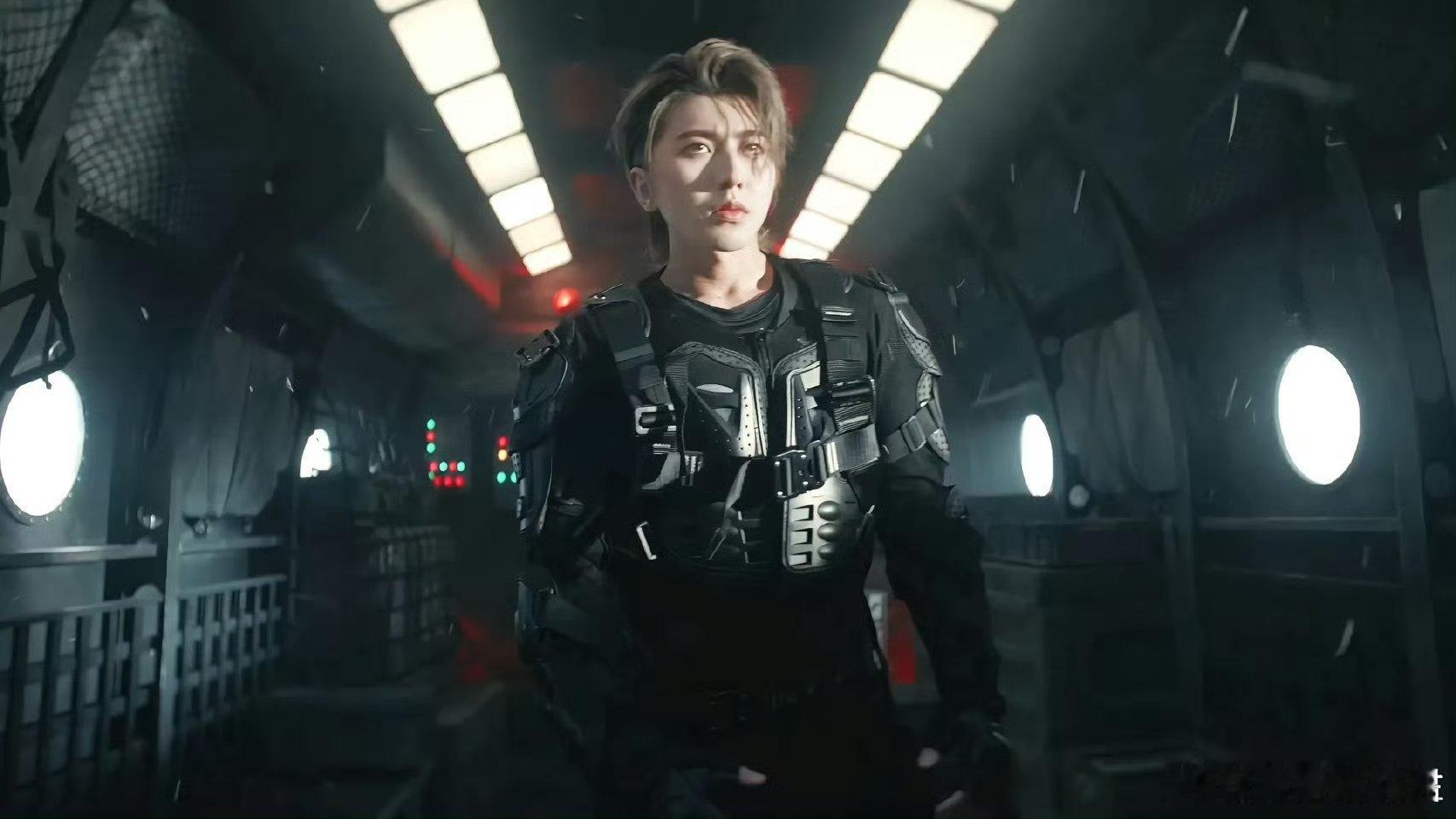 蔡徐坤有种真人吊打建模的帅 谁懂啊！舞台上的怼脸镜头、生图里的侧颜线条，比建模还