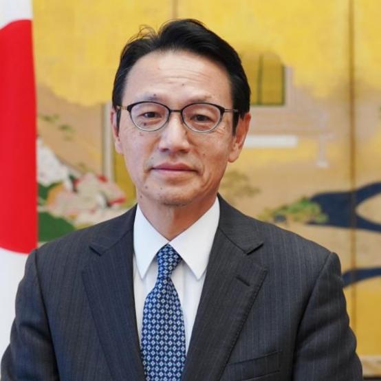 日本驻华大使金杉宪治于近日接受凤凰卫视采访时表示，由于中日的谈话还没有落实，因此