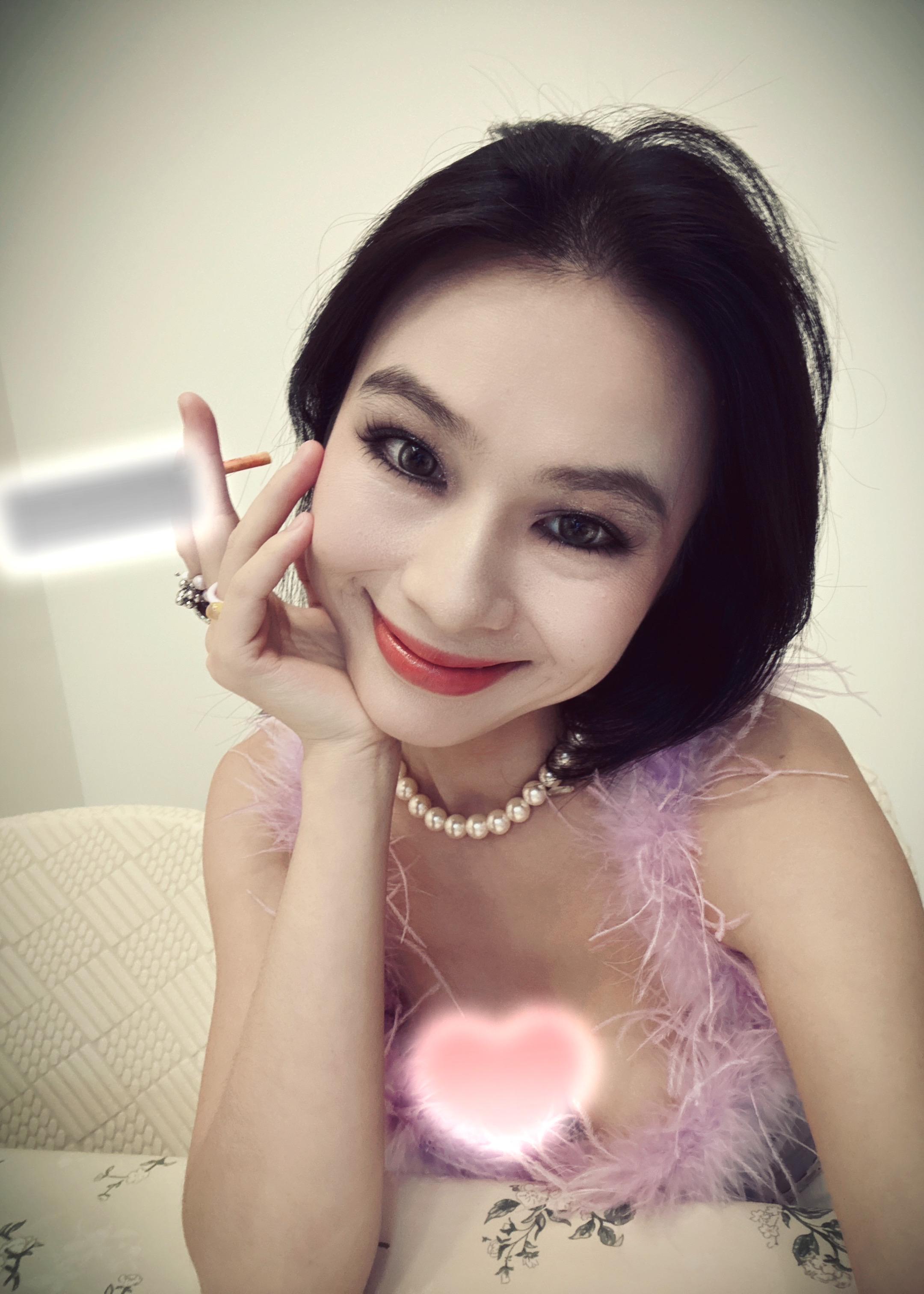 你说再见面的话是落叶还是飘雪。