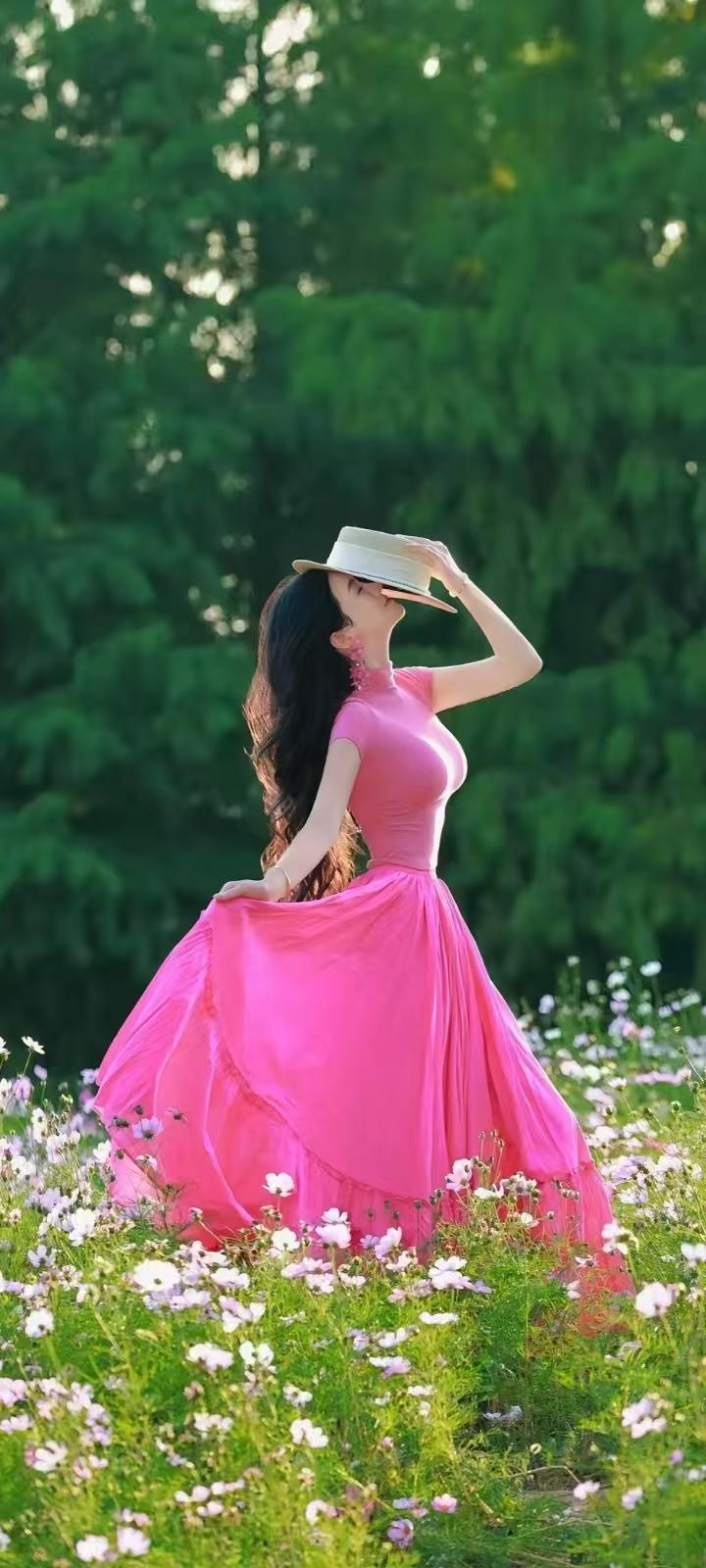 试对；

冰天雪地送冬去
烟村云城待春来

******

网图侵删