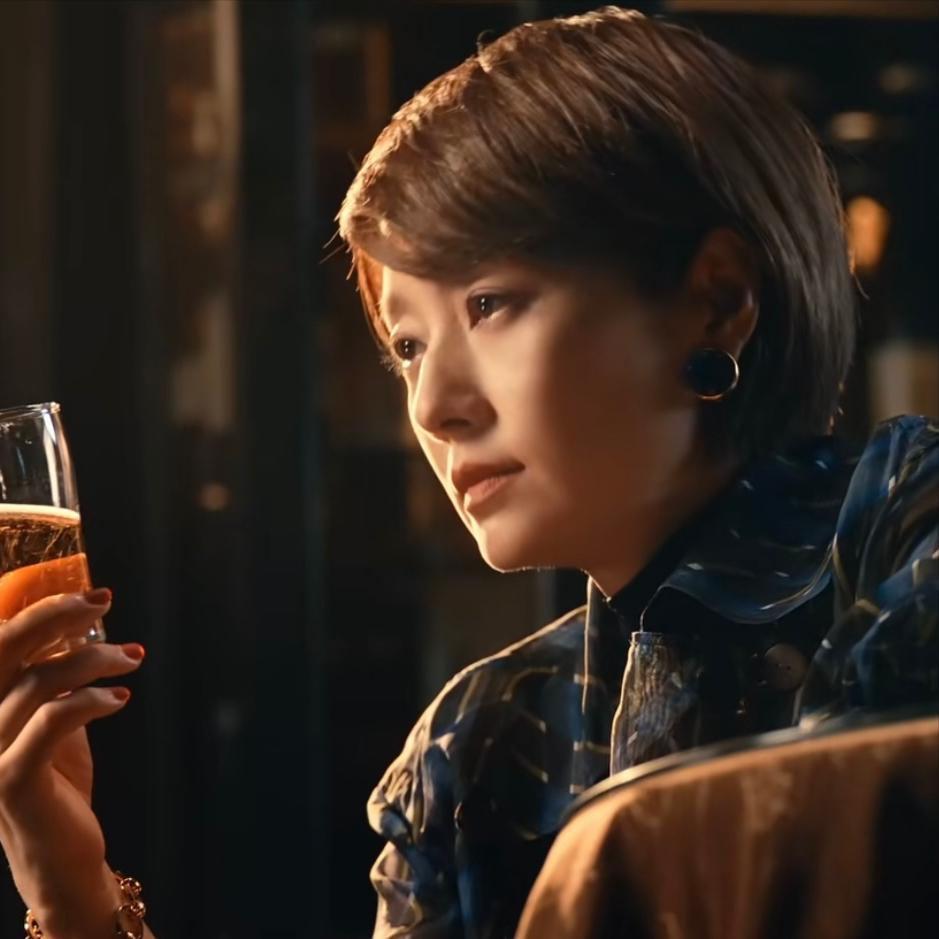 演员，马伊琍，扮演繁华里的玲子，这段戏惊到我了，玲子从东京银座回来，斩断情思，伸