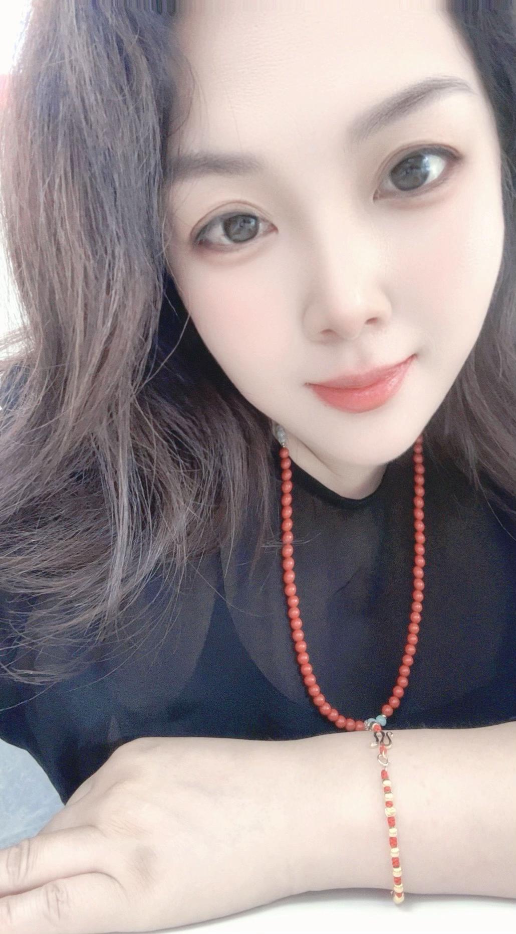 我没有高颜值，没有可以挥霍的家底，就是一个普通的女人， 但我会做好自己...