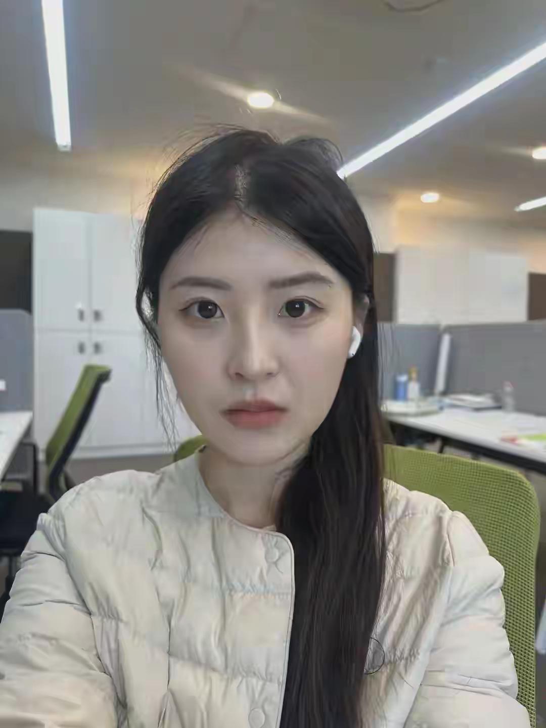 这班上的我恶心，，不想在内耗了，，没意思，谁发明的要上班，该死