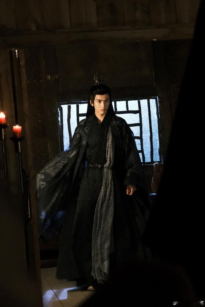 #张凌赫发了四海重明的库存##张凌赫发了黄泉狱主的库存# 张凌赫分享的四海重明库