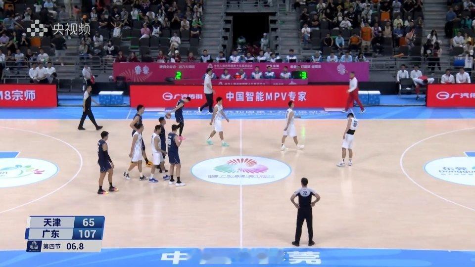 全运会广东男篮晋级四强五人得分上双，广东队107-65大胜天津队晋级四强，四强赛