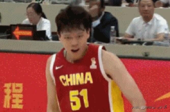 杨瀚森星光闪耀霸气侧漏加绝杀固然可喜，郭士强田忌赛马战术失败需要检讨。
即便对阵