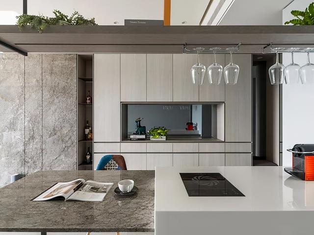 120㎡现代极简，很喜欢他家餐厅设计，餐桌与灯具都很创意