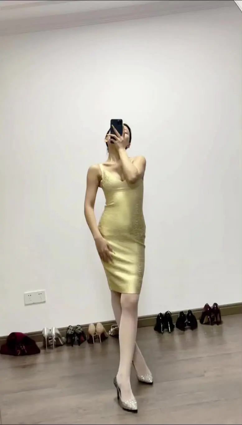 正常可以出门的穿搭 请认真审核。