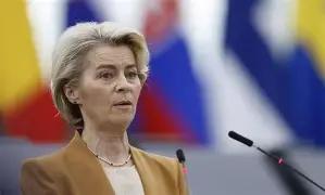 4月23日，欧盟同步推出对乌贷款和对俄制裁，看似展现强硬立场，实则是在美国撤援后