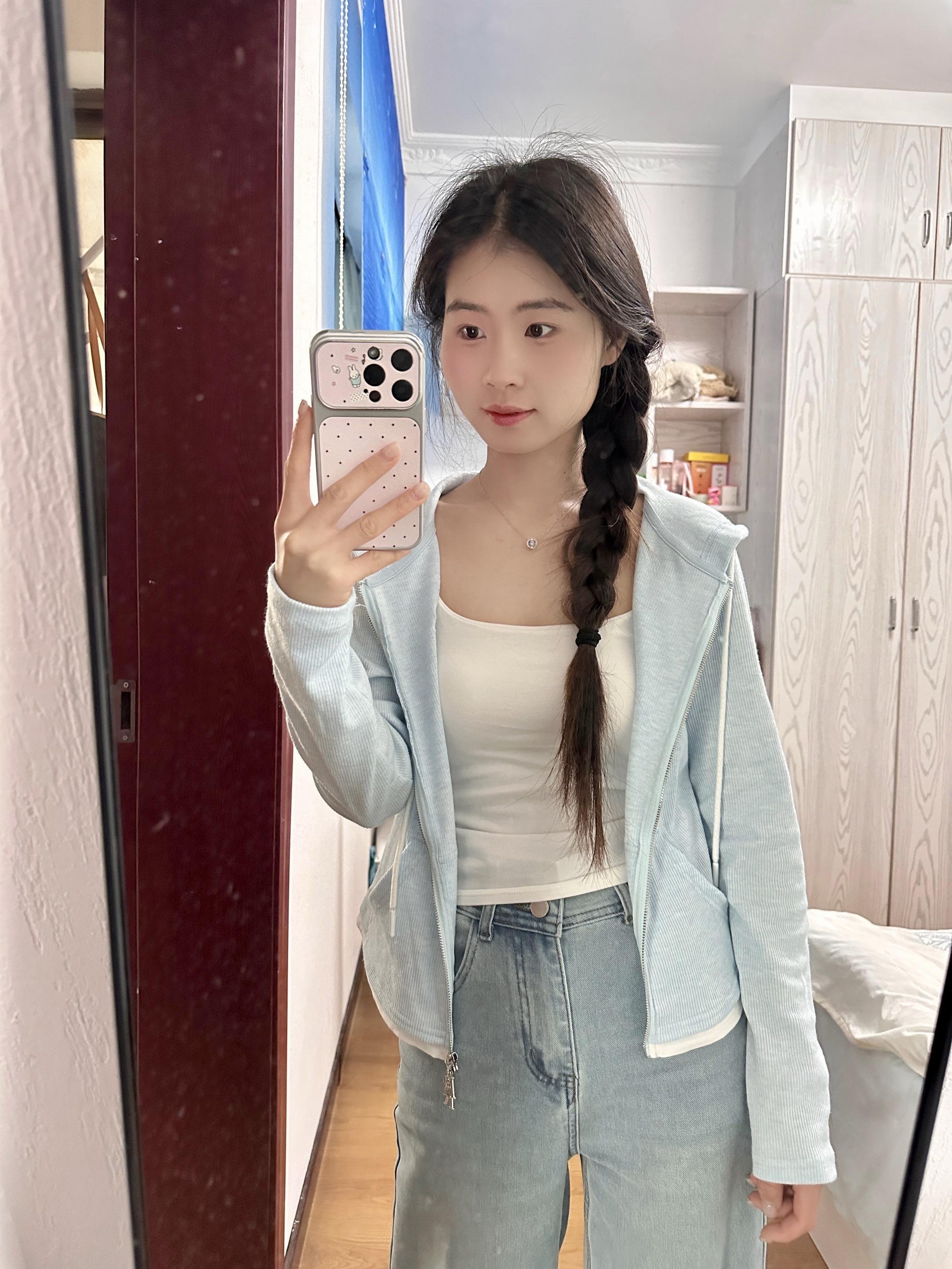 加个吧，不上班的时候，聊聊天做个知心人😂
