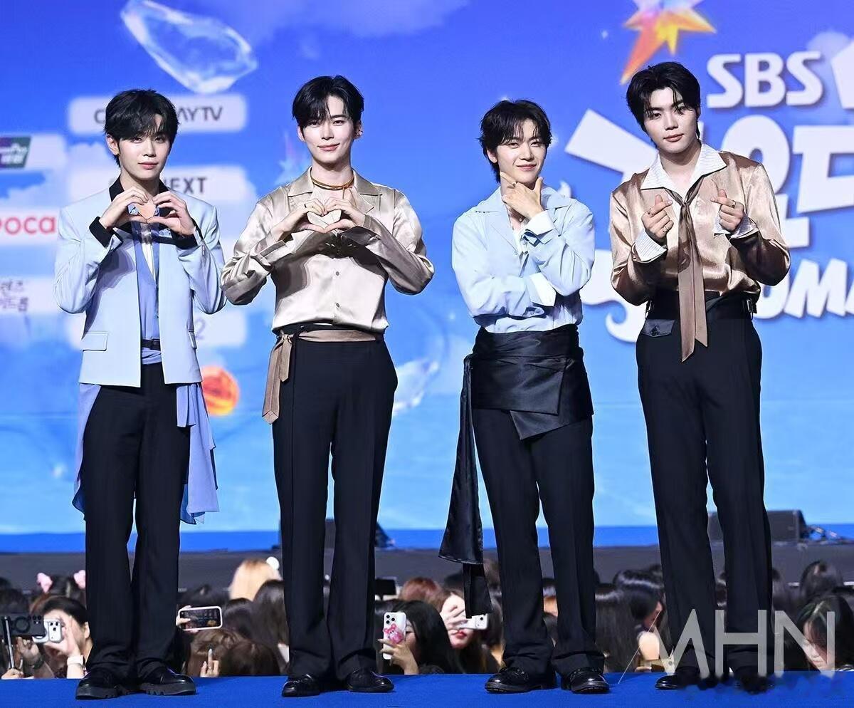 SBS歌谣大战男爱豆红毯合集 StrayKids、ATEEZ、ZEROBASEO