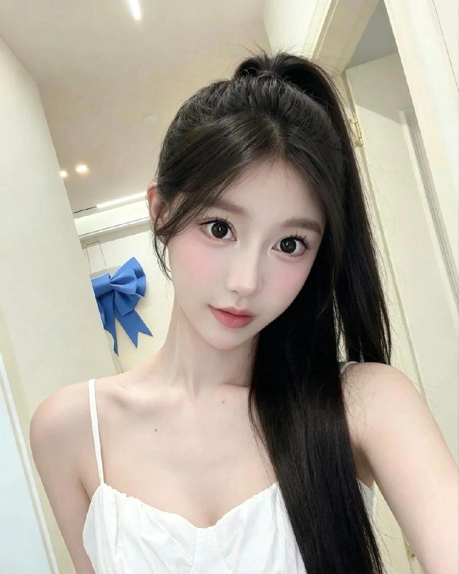现在说到美女，标准可和以前大不一样啦。以前总觉得是网红脸、明星脸，五官不精致、身