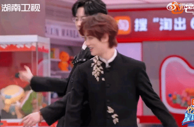 刘宇宁丁程鑫默契请两位帅哥多跳点！这默契和画面我能循环一百遍你好星期六