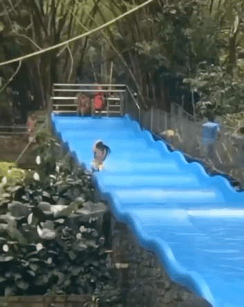 一个市场超跌和超涨末期是一样的：当拐点来的时候，大家并不确定。等确定的时候，差不