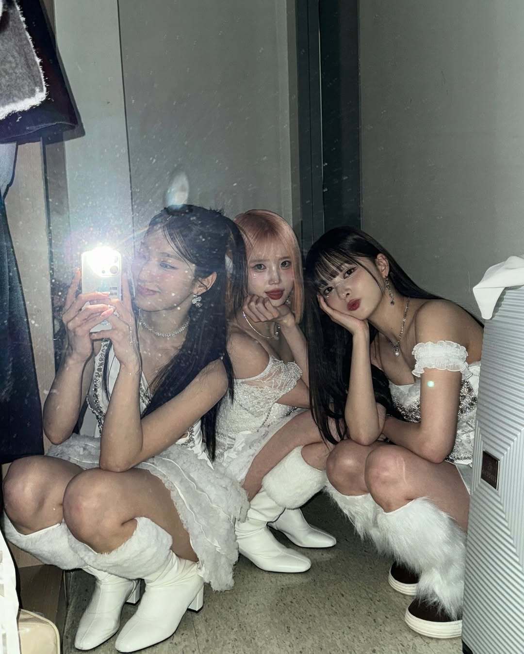 李娜炅[超话] 🐣 蜜桃笑颜李娜炅  [图片]240129 赛纶ins更新娜炅