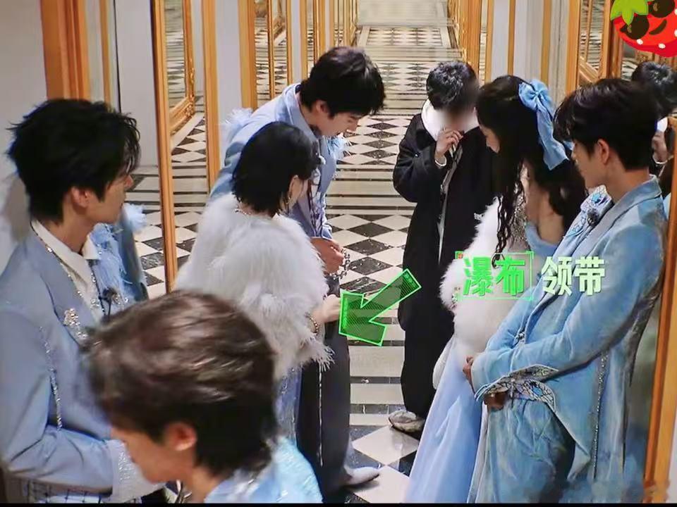 王玉雯拽刘宇宁领带那瞬间，宁哥那个“被命运扼住喉咙”的表情太真实了。自己立的fl