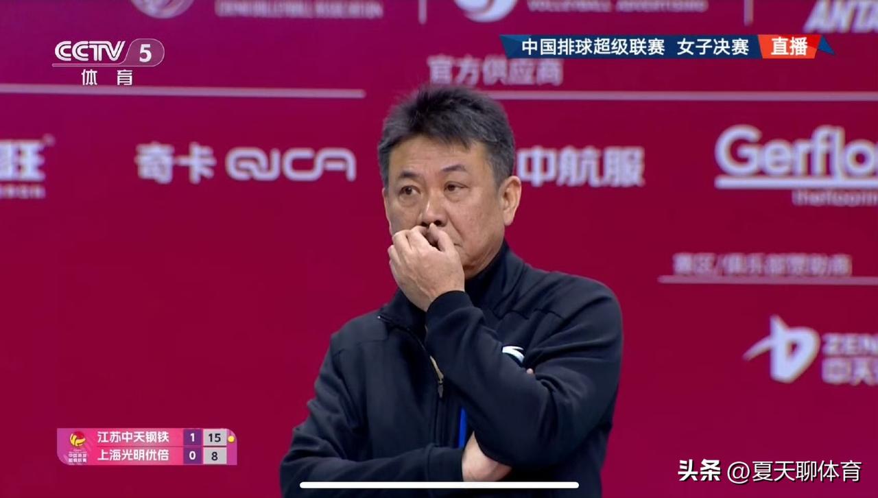 蔡斌一筹莫展，到了关键决赛锻炼新人，王奥芊、黄欣悦，赵哲熙这些年轻小将都上场了，