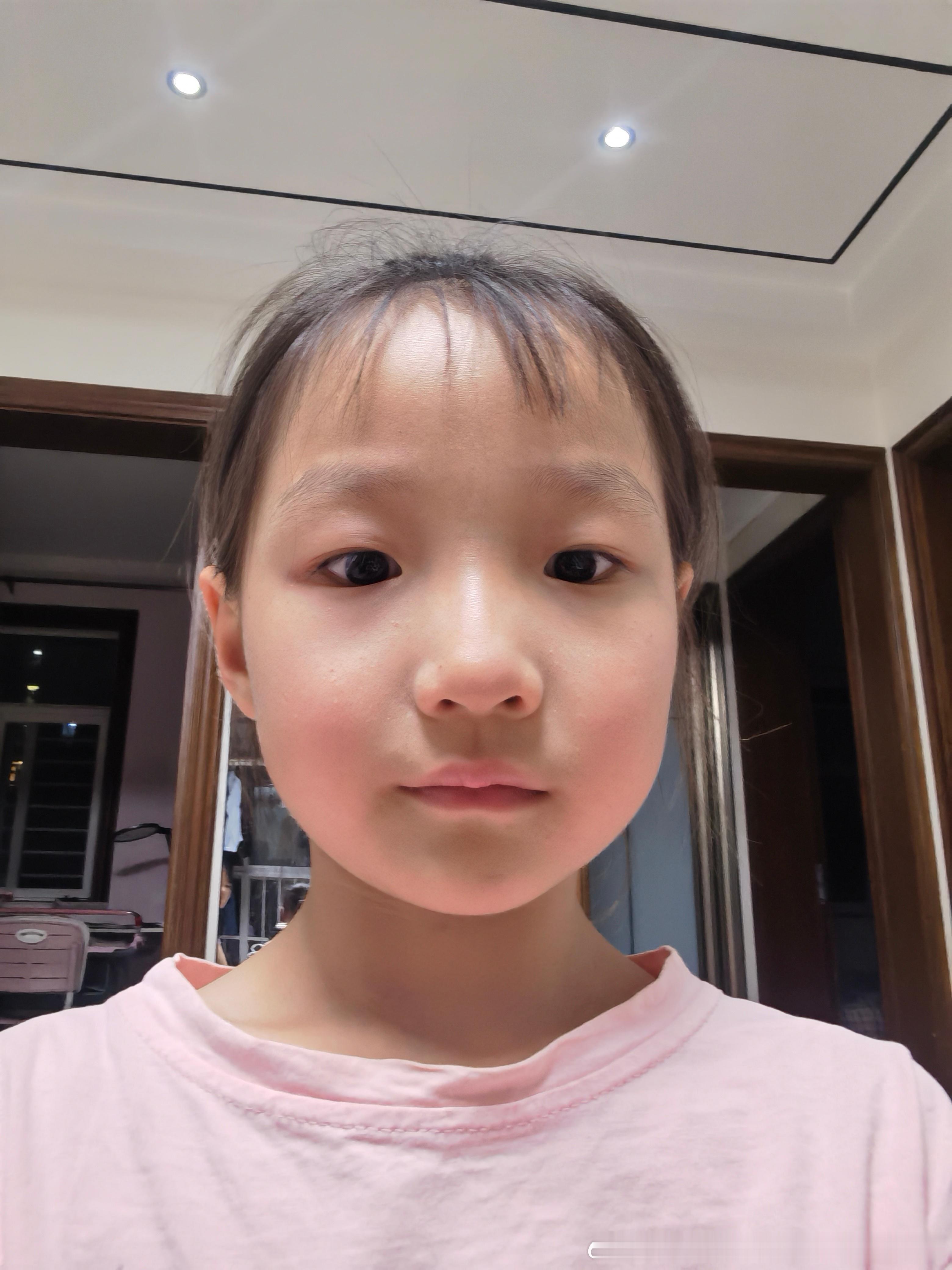 我喝啤的，机器猫喝白的。 