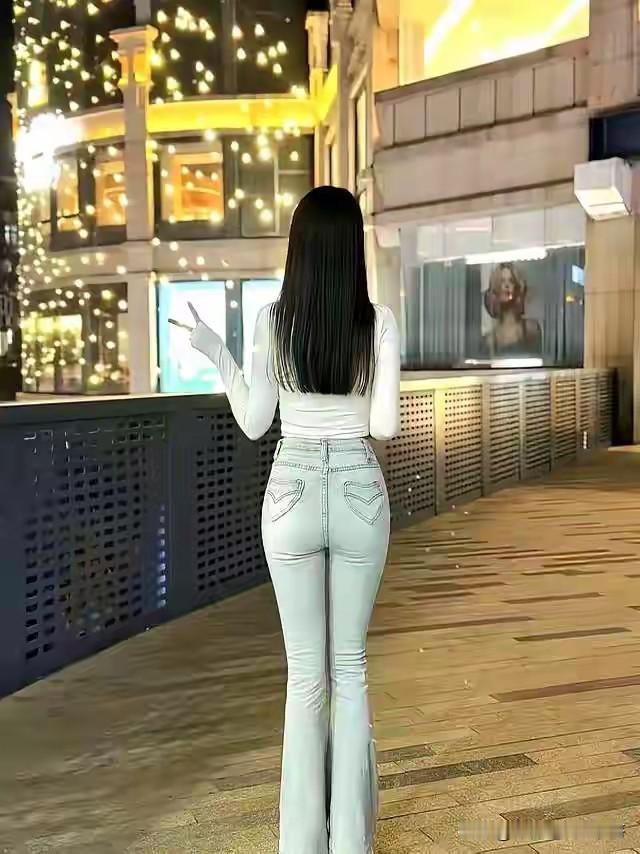 昨天我听百家讲坛赵玉平老师讲到人要想做到事业成功，需要三个重要的素质，
第一个就