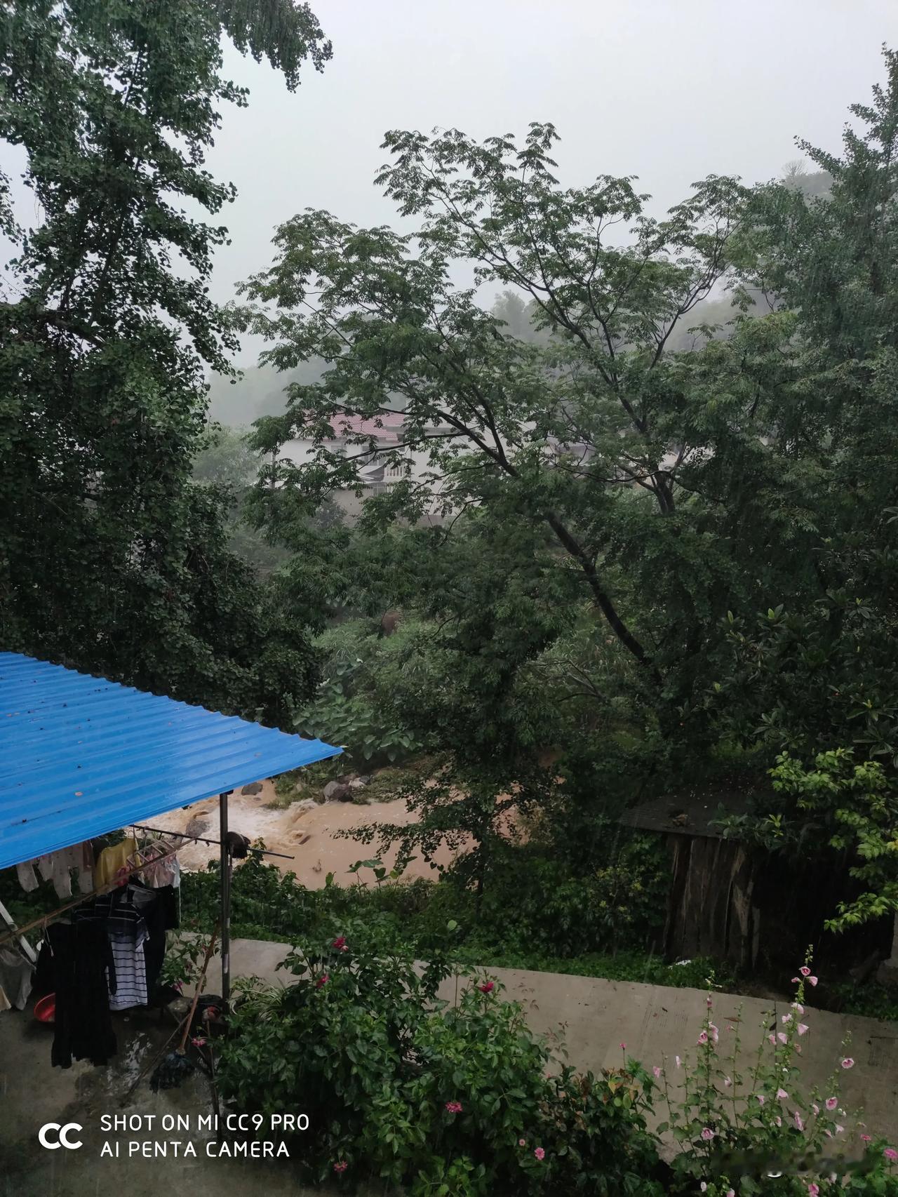 #安庆头条#天天都下这样的大雨，看着都吓人