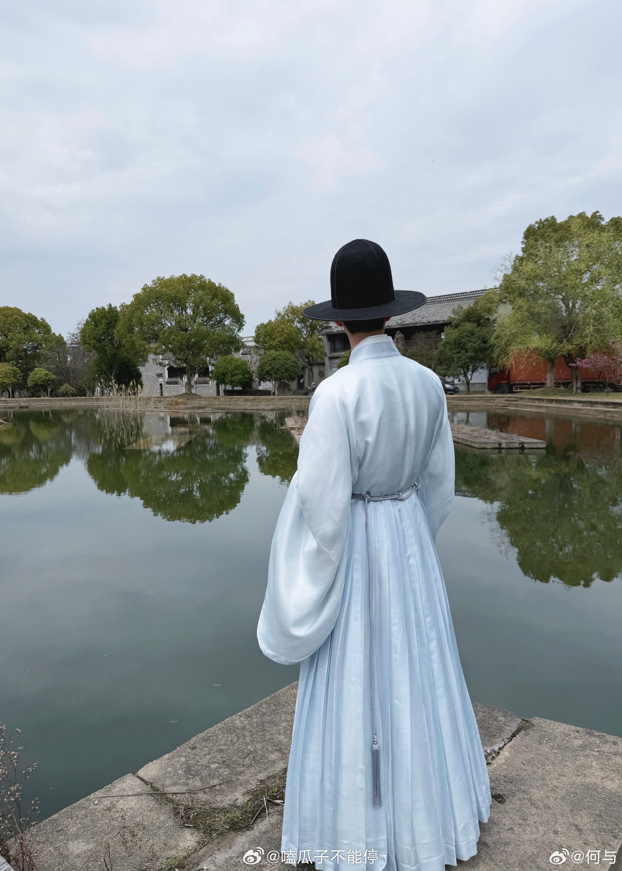 何与粉丝好幸福，正主会时不时的掉落日常锁片分享